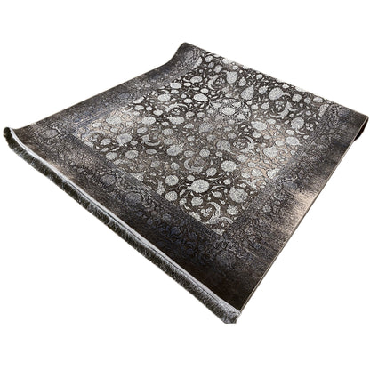 Rectangular rug 170x240 cm with a dark, silver ornamental floral pattern