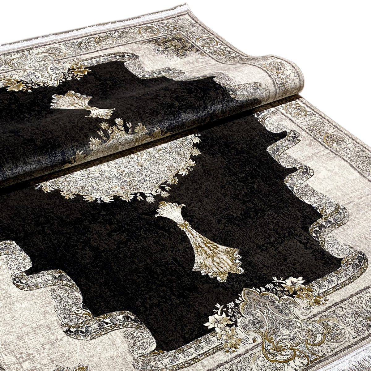 Nightshade carpet 170x240 cm, rectangular; black with gold-colored ornamental details