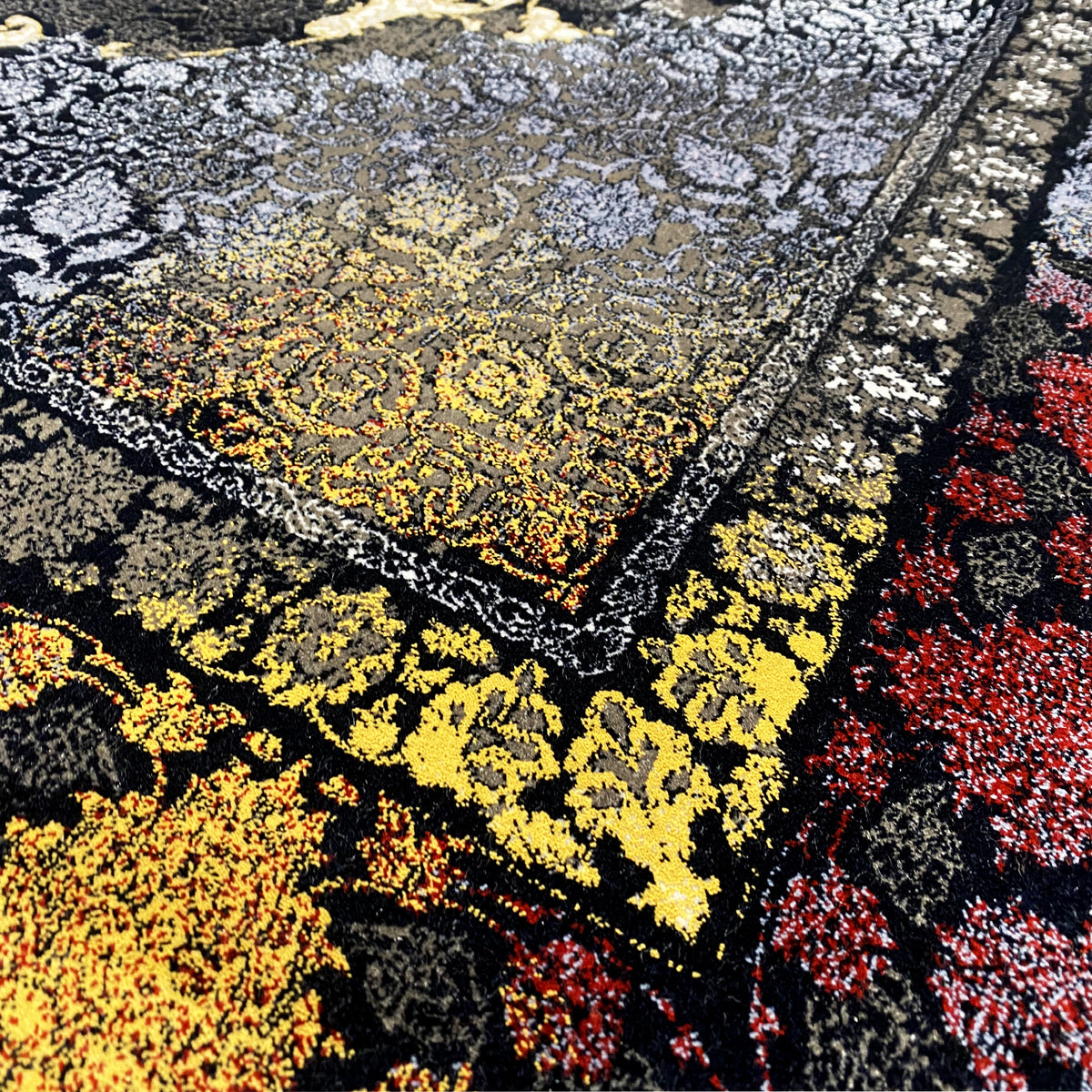 Oriental rug 170x240 cm, close-up: yellow and red color accents in the ornamental pattern
