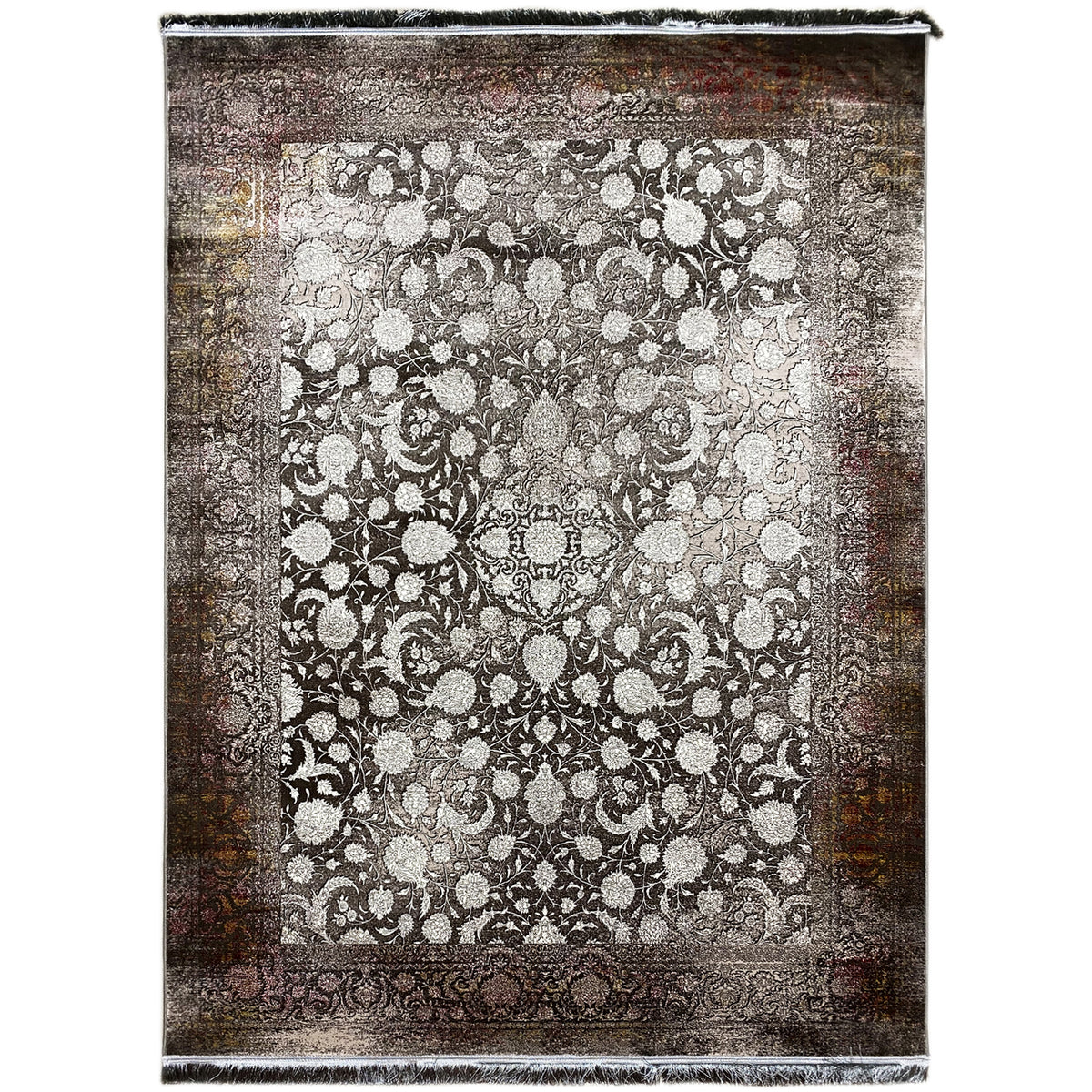 Rug 170x240 cm with a floral medallion pattern in dark brown and light beige, fringes