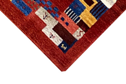 Tea corner with red border stripes and white-and-blue patterned sections