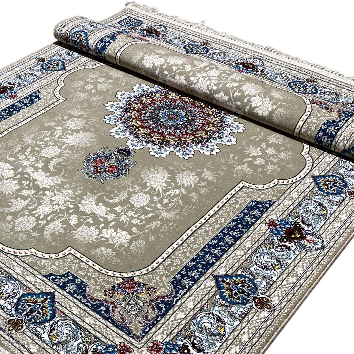 Rolled 170x240 cm rug, beige pile with a large medallion and blue decorative border