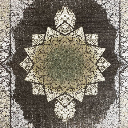 Cream rug 170x240 cm Close-up: large central ornament in dark gray and cream