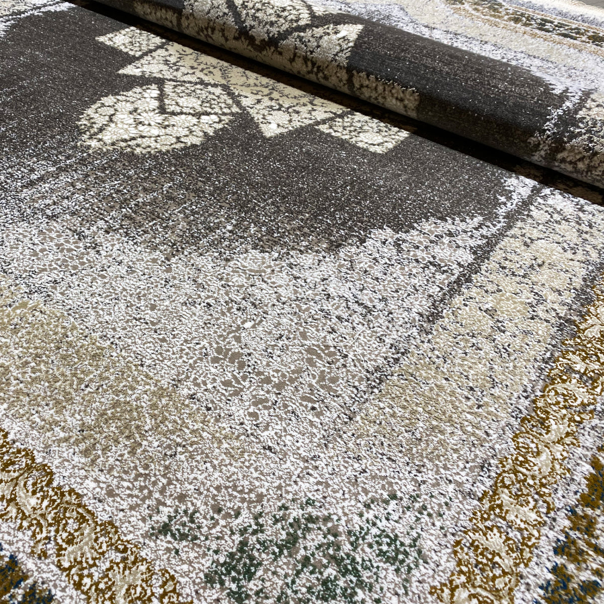Cream rug 170x240 cm Detail: fine dotted texture, gold and gray areas with border ornamentation