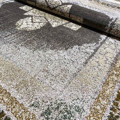 Cream rug 170x240 cm Detail: fine dotted texture, gold and gray areas with border ornamentation
