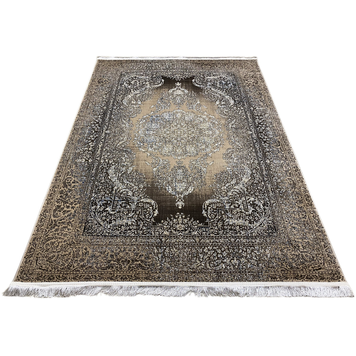 Rug 170x240 cm viewed from the front, silver medallion with dark corners, fringes