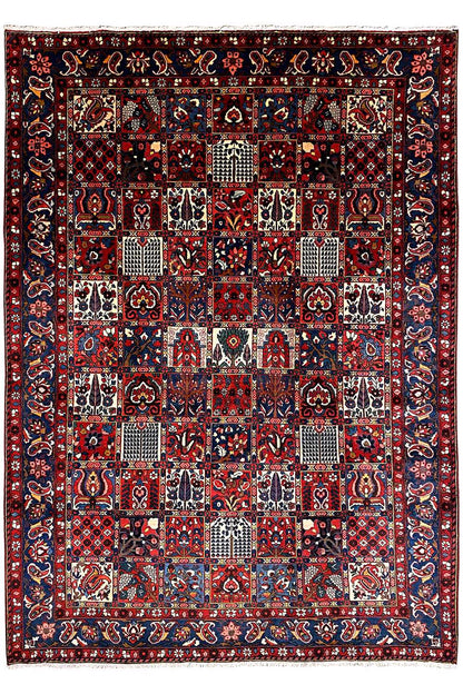Bakhtiari rug (320x214 cm), rectangular: symmetrical patchwork ornament, surrounding borders.