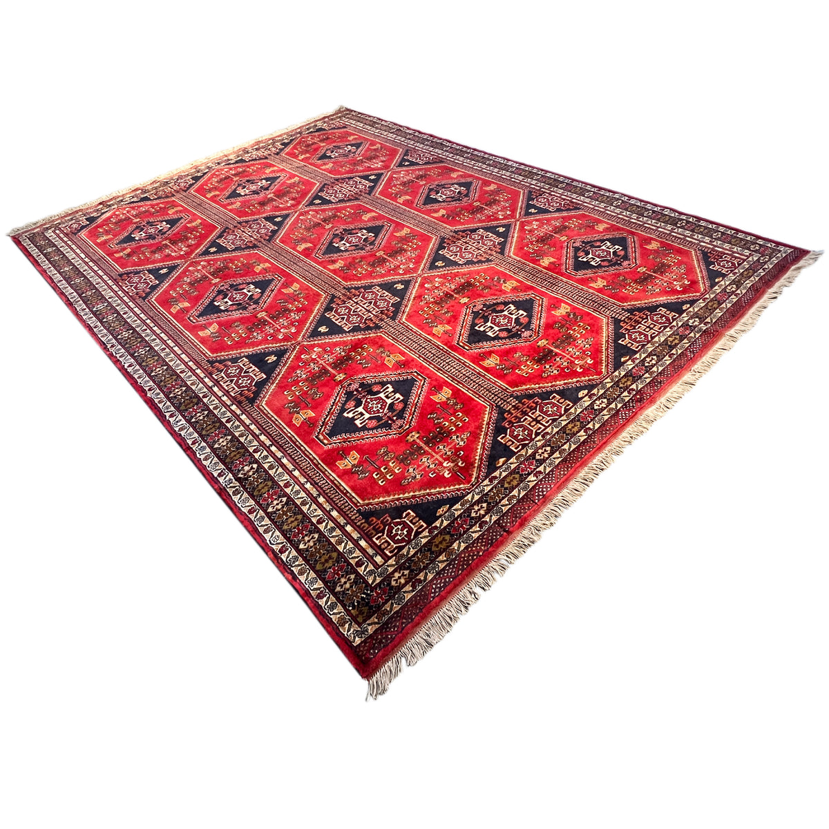 Baluch rug, red and dark blue pattern with a surrounding border and white fringes