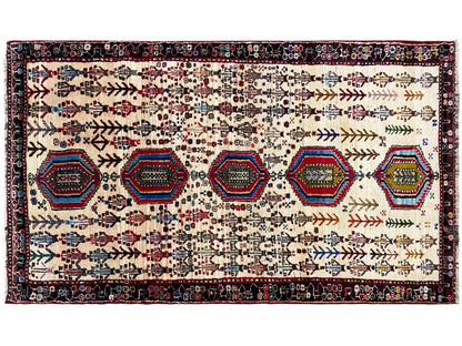 Rectangular Baluch rug with a cream-colored field and geometric rows, approx. 176x99 cm