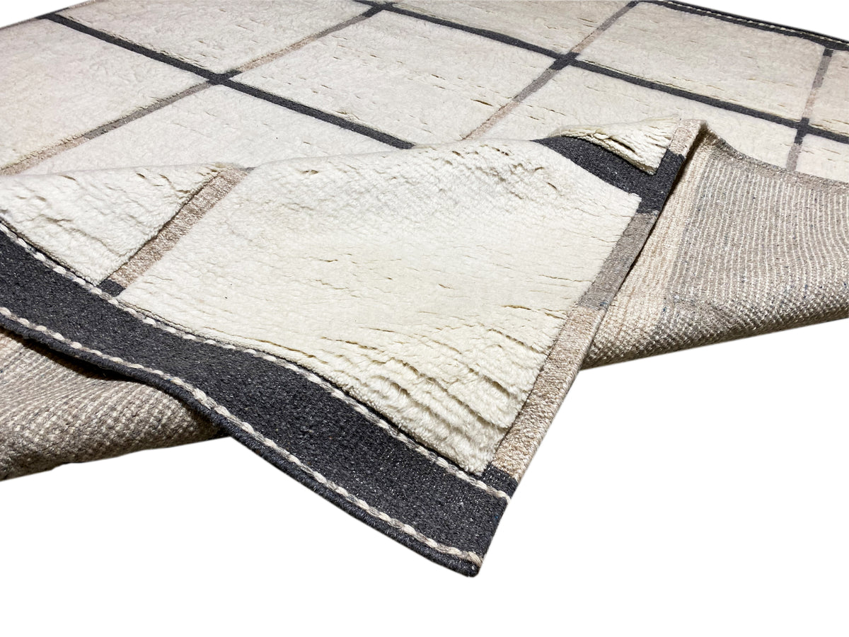 Berber-Teppich mit geometrischem Muster, hellbeige, dunkelgrau und schwarz gerahmt