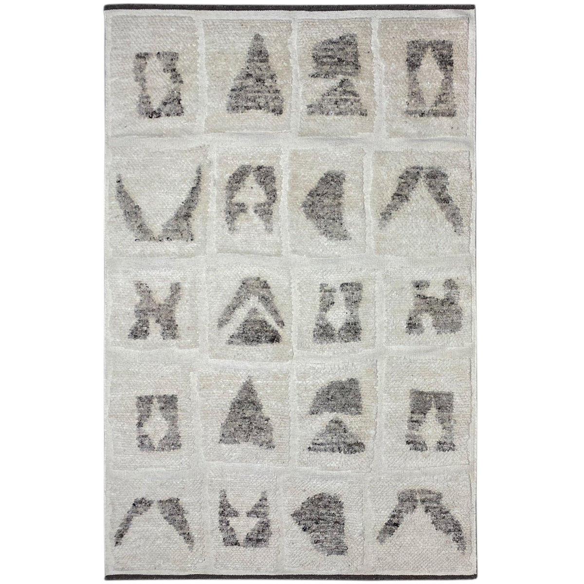 Berber rug 250x169 cm with a beige base and gray diamond patterns