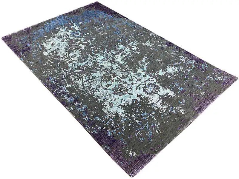 Rug 185×122 cm, abstract vintage pattern in purple and blue, rectangular.