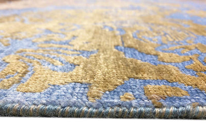 Rug 365 x 275 cm: close-up of the fabric surface and bound fringe edge