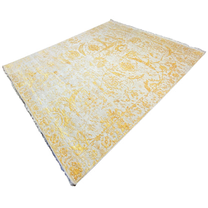 Designer rug 316x245 cm, gold-and-white vintage look with a delicate ornamental pattern