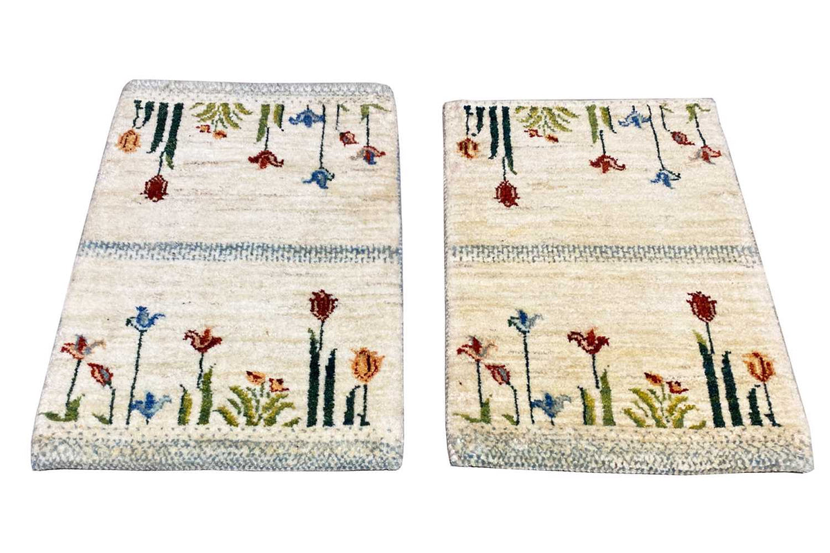 Rug 40x60 cm, cream-colored surface with a colorful botanical motif and blue decorative stripe