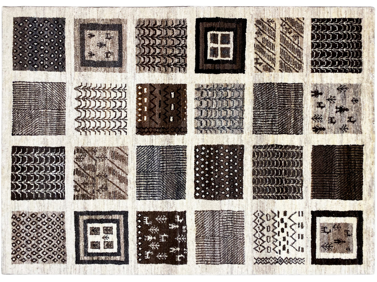 Gabbeh-Teppich 198x150 cm, rechteckig, Patchwork-Motive aus schwarzen und braunen Quadraten