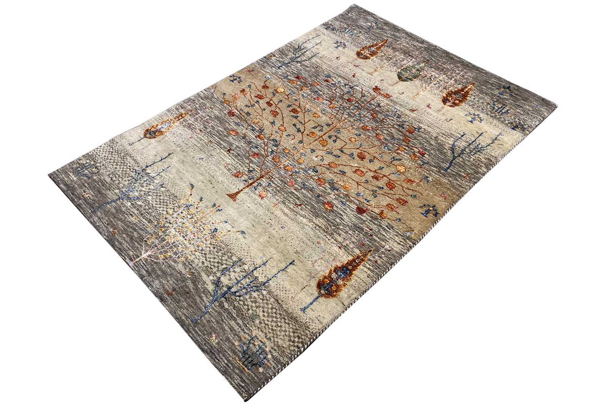 Gabbeh-Lori rug diagonal: gray pile with tree-tip ornament and lines.