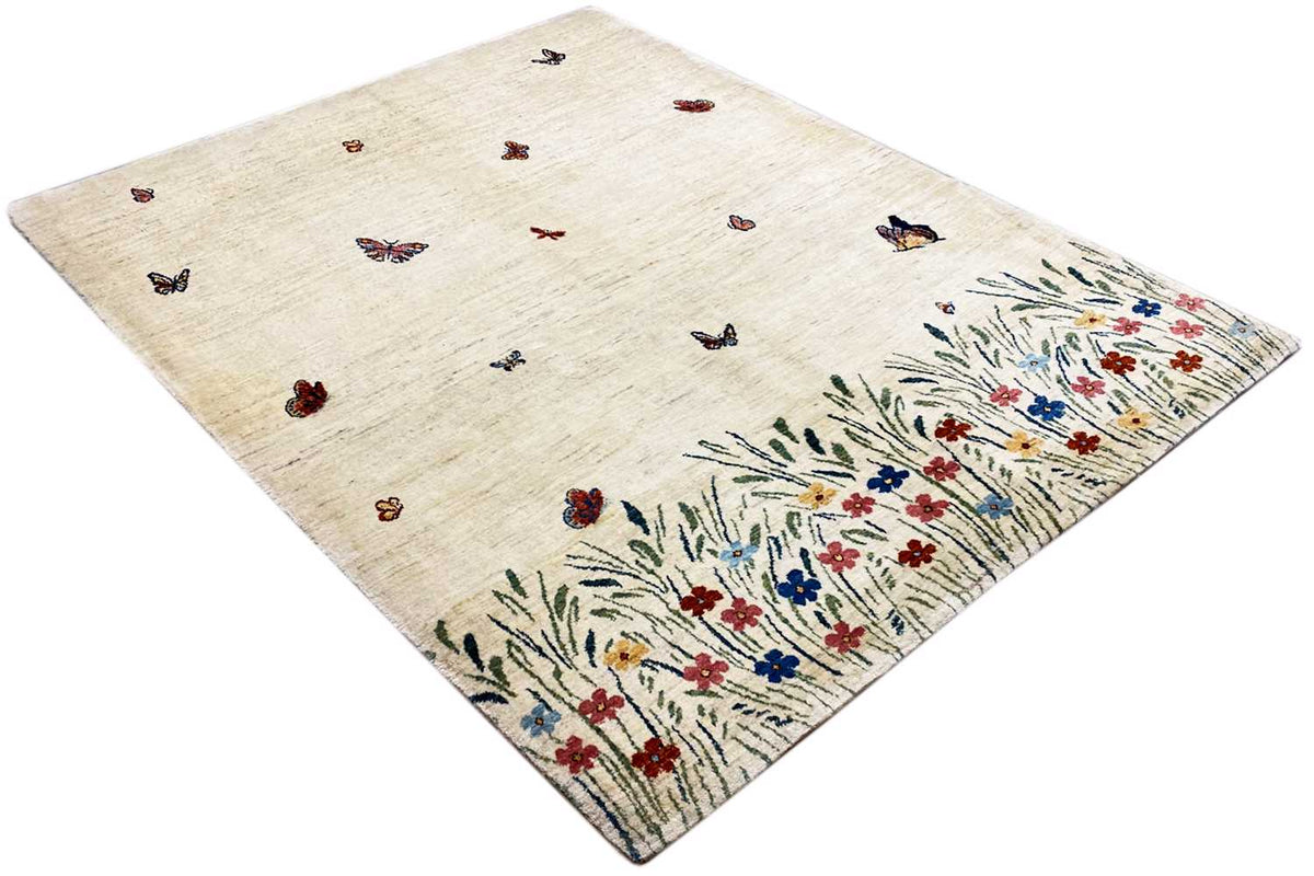 Gabbeh Lori rug: beige rug with butterflies, diagonal corner and flower-and-grass border