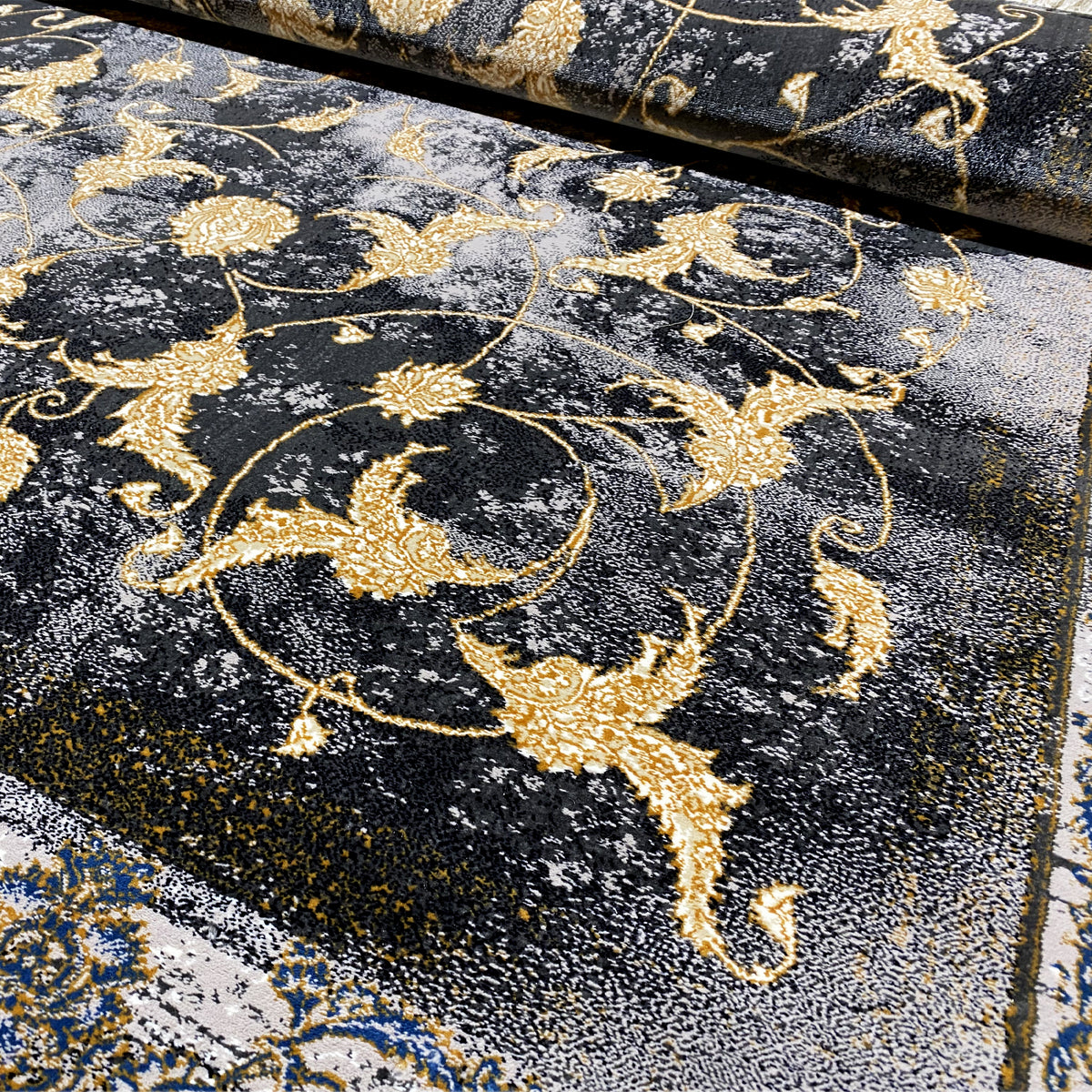 Rug 160x230 cm with a dark background and gold ornaments, aged look