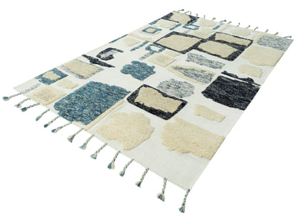 Teppich 240x170 cm mit Rechteck-Blockmuster aus Creme, Blau und Schwarz, umlaufenden Fransen