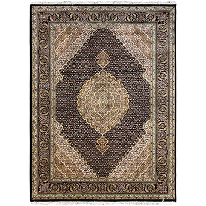 Orientteppich mit Medaillon-Muster in Beige, Braun und Dunkelblau, rechteckig gesäumt