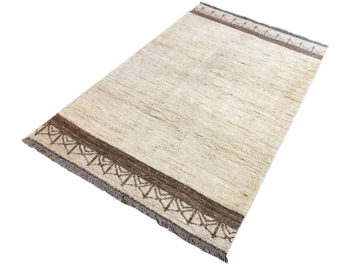 Kelim Gabbeh Teppich, rechteckig, beige mit dunklerer Bordüre und Zierstreifen
