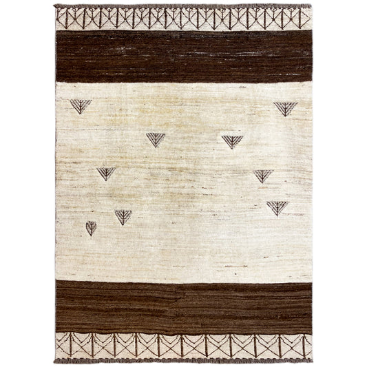 Gabbeh-Teppich mit hellem Beige, dunklen braunen Streifen und kleinen Dreiecks-Mustern am Rand