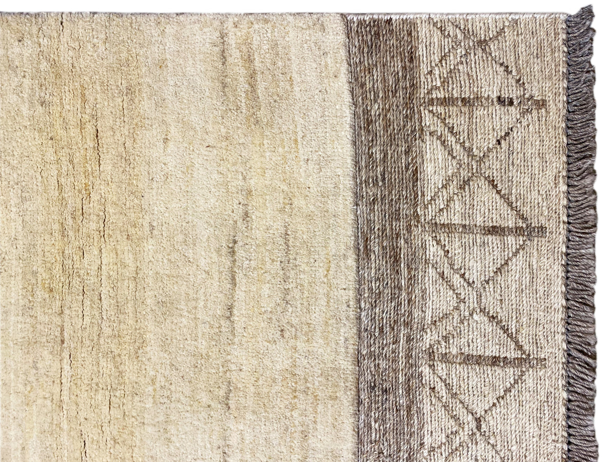 Gabbeh kilim rug, detail of the side border with a geometric pattern and fringes