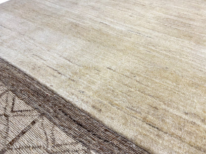 Gabbeh kilim rug, close-up of the woven structure and cream-colored area with brown border