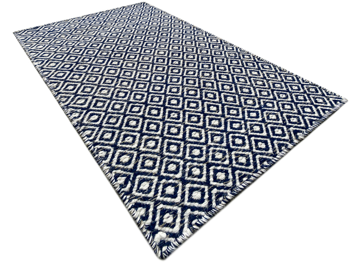 Kelim-Teppich mit blau-weißem Diamantmuster, diagonaler Ansatz, 60x90 cm
