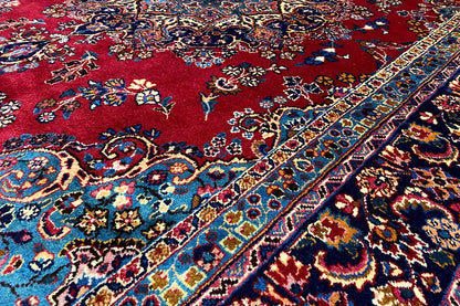 Khorasan rug (296x198 cm) close-up: blue-red ornament in detail