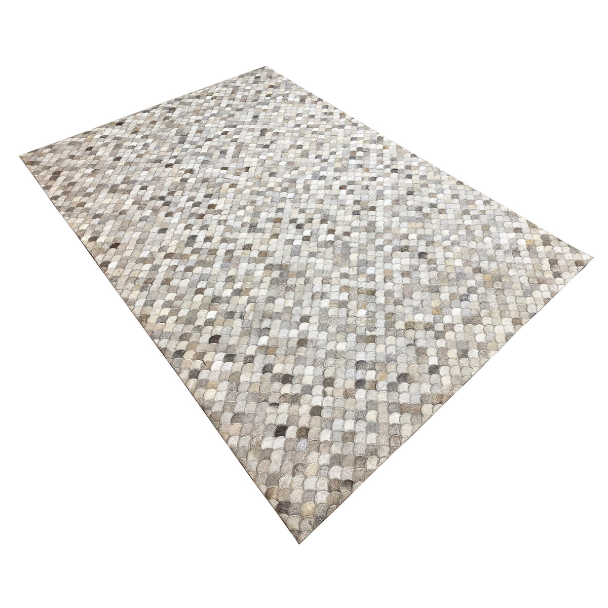 Seashell calfskin rug with a seashell pattern in light beige and gray