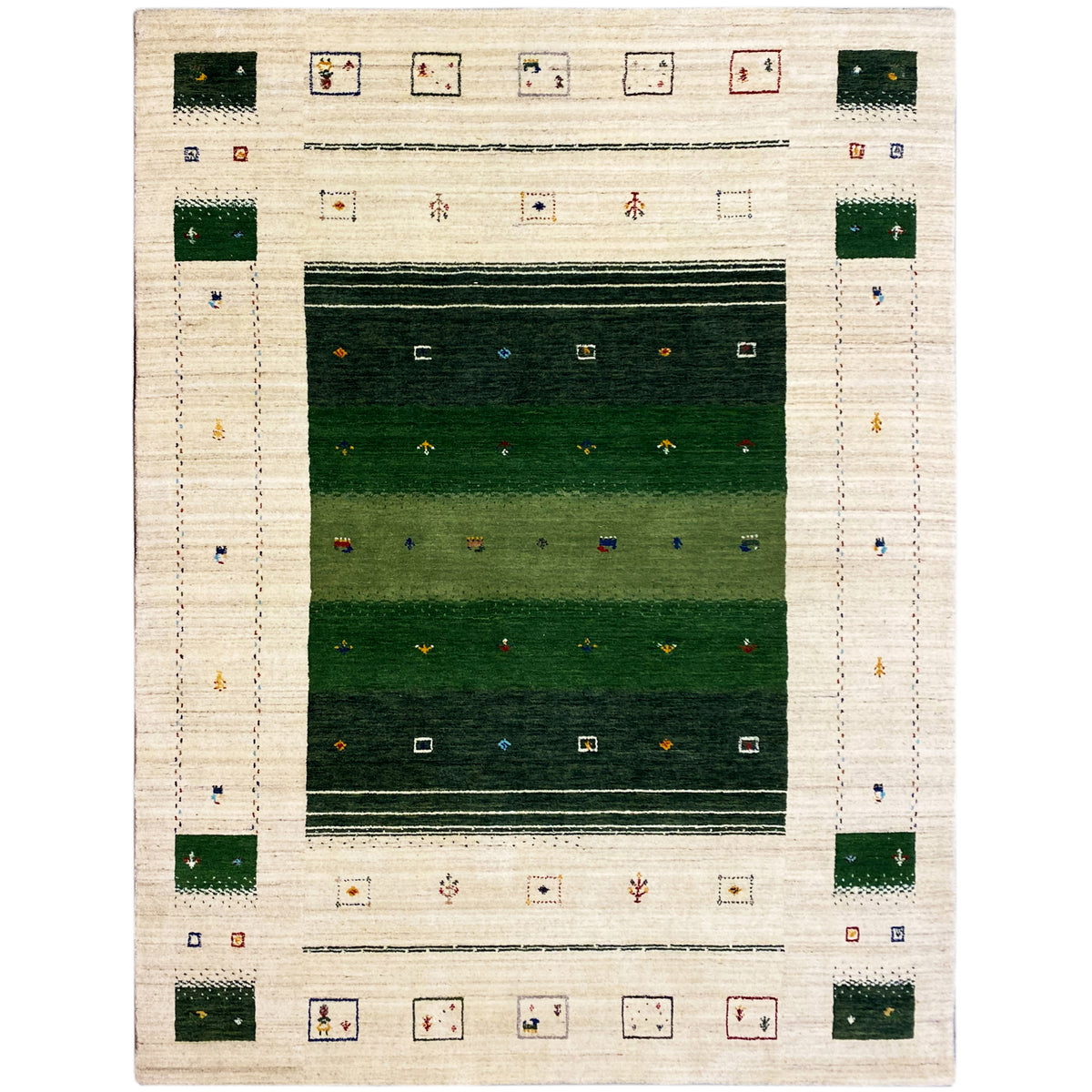 Teppich mit Creme-Grund, grünem Quadrat innen und buntem geometrischem Rahmenmuster.