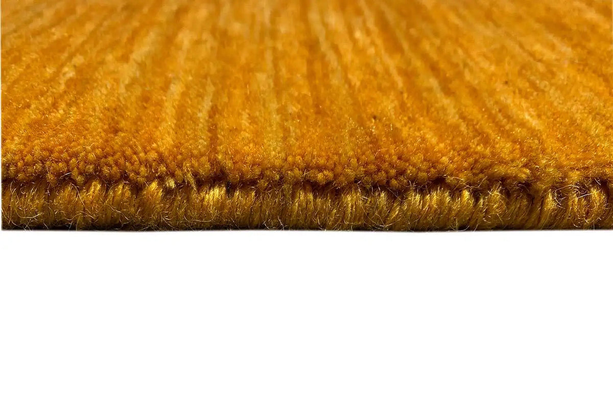 Gabbeh handloom rug: close-up of the pile end with a uniform loop structure