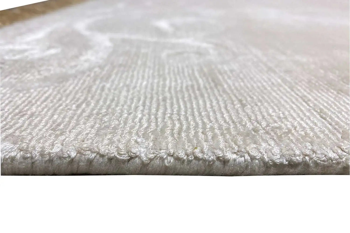 Gabbeh rug 224x170 cm, close-up of the texture and surrounding fringes