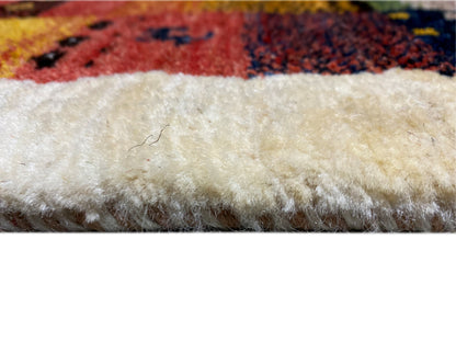 Gabbeh Luri rug 145x105 cm close-up of the light pile edge with fringes