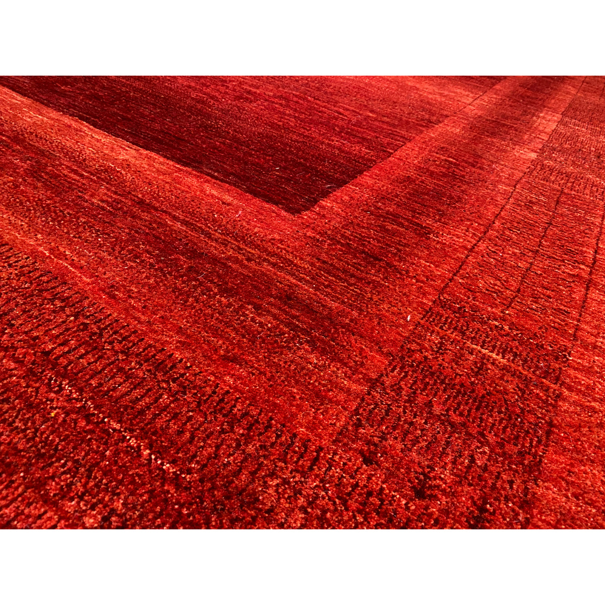 Red Carpet Gabbeh Luri: Detailed view of the woven pattern