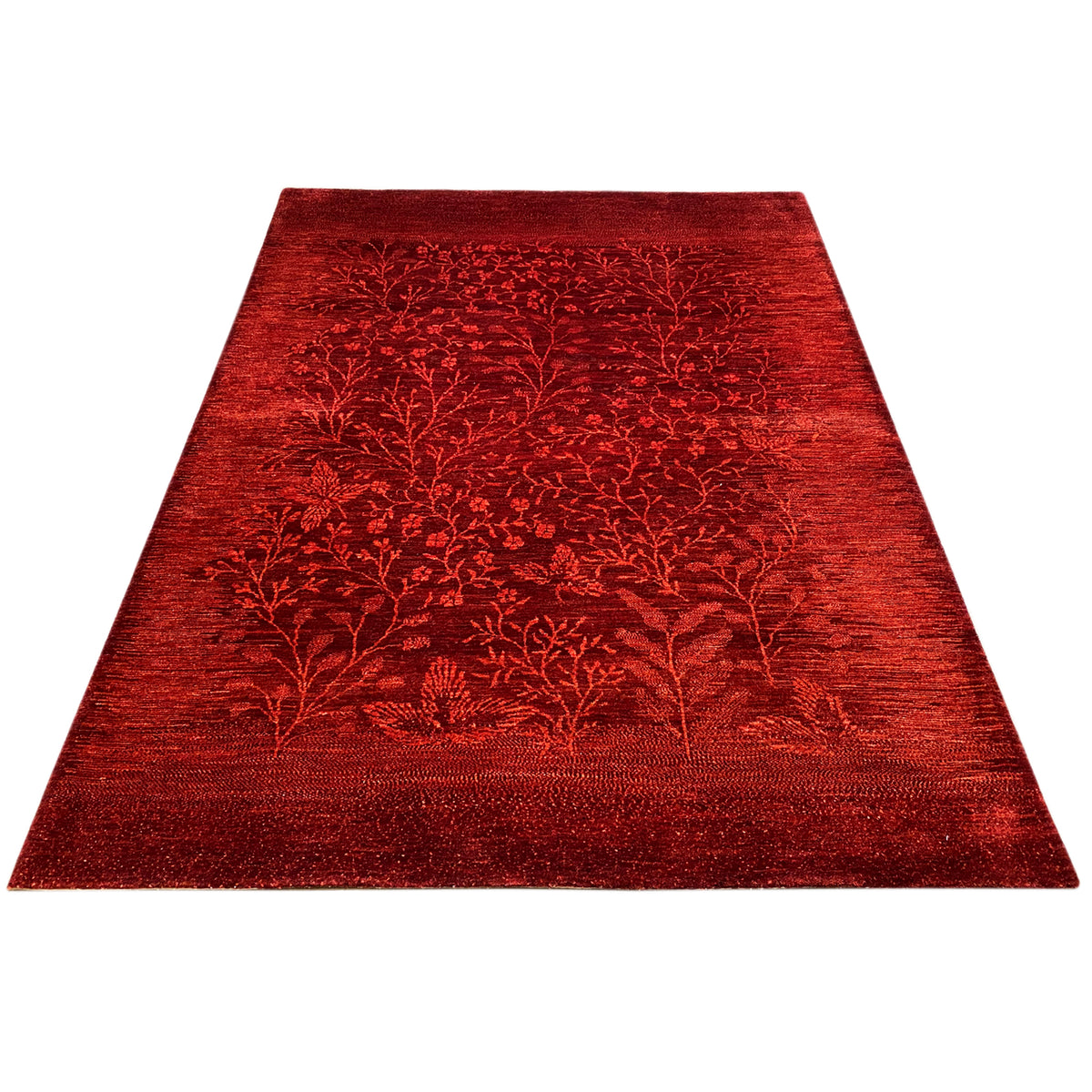 Red carpet with a broad floral pattern of interwoven lines