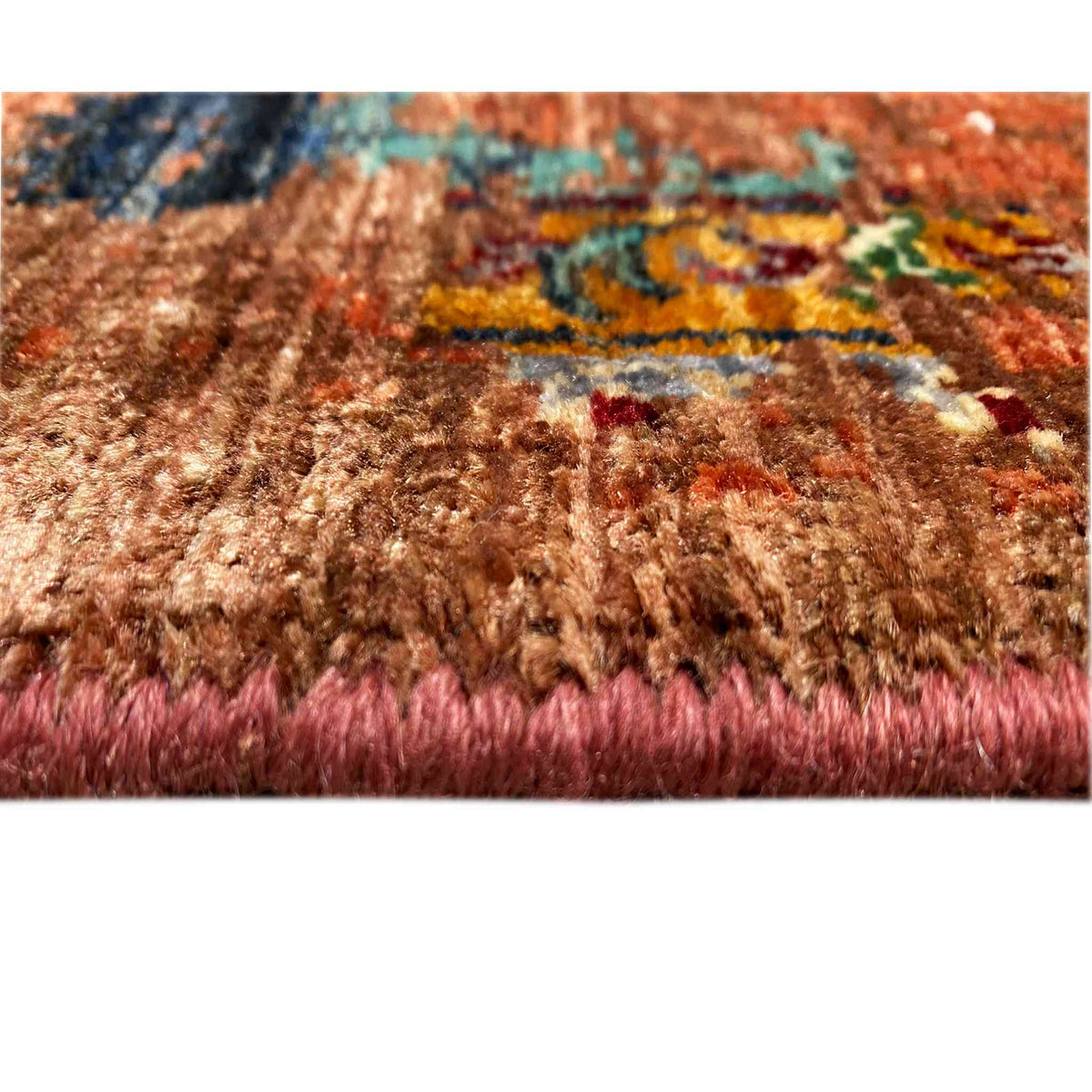 Mamluk rug 236x180 cm close-up: pile texture with a colorful, worn pattern