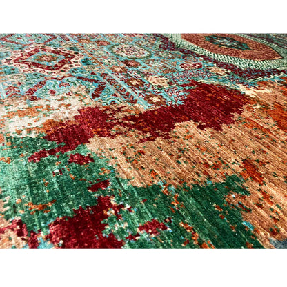 Close-up of the pile: Mamluk carpet with finely woven, multicolored ornamentation