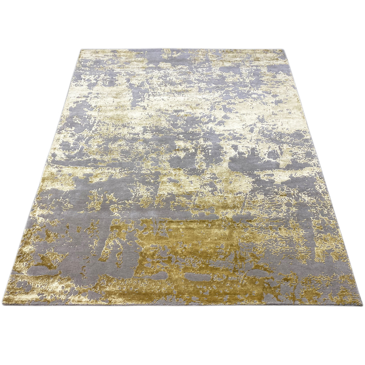 Modern rug 311x200 cm, rectangular surface with a gray-gold pattern and vintage look.