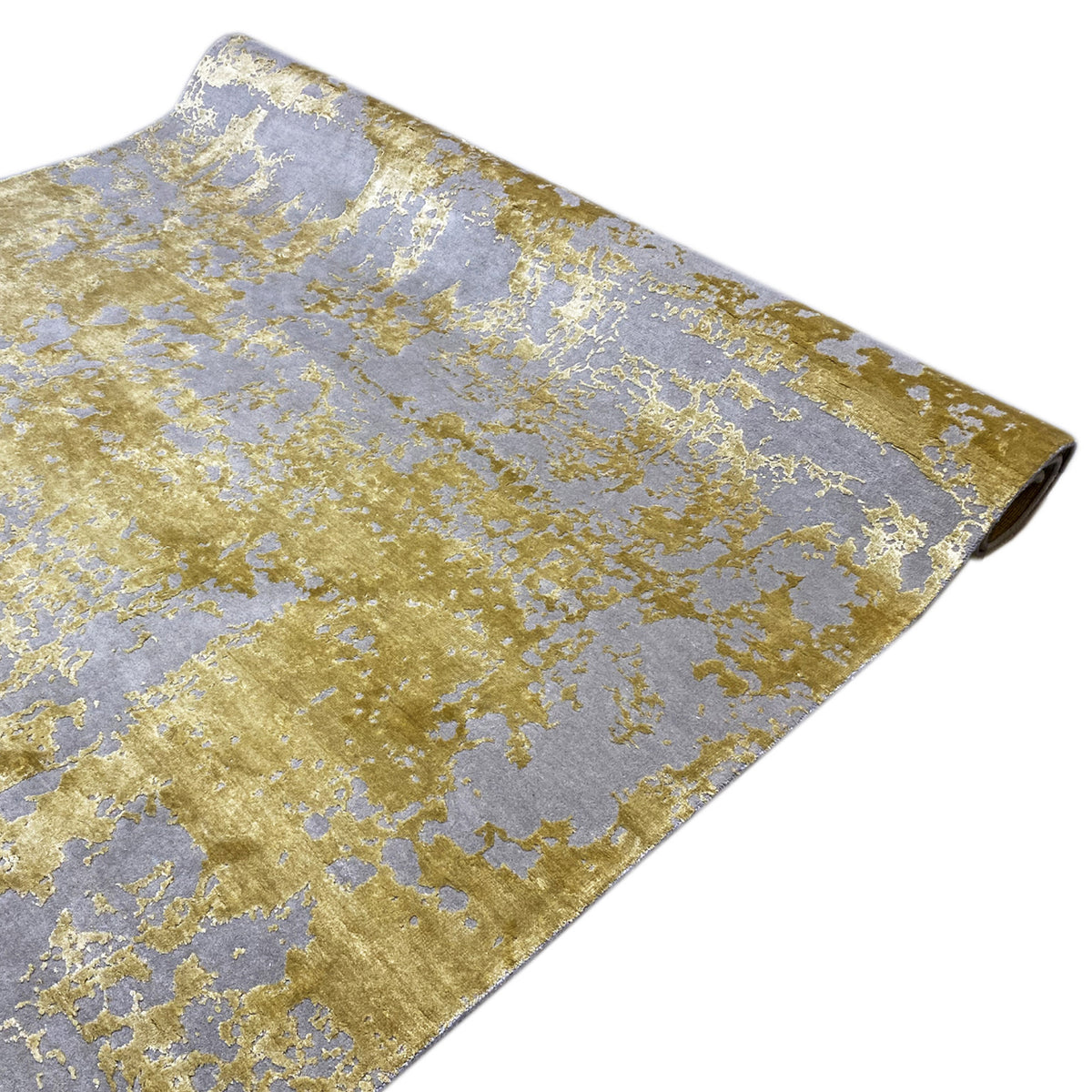 Modern rug (311x200 cm) with a gray and gold patterned vintage print