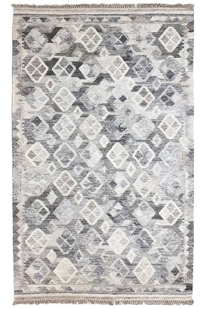 Modern kilim rug with a geometric square pattern, light gray/cream-colored, with fringes