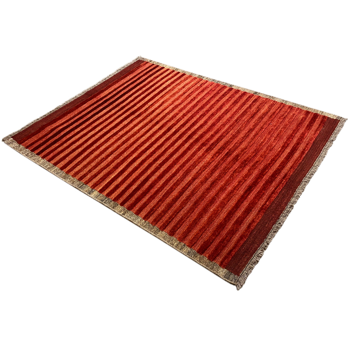 Carpet in three-quarter view: red stripes and beige edging along the edges