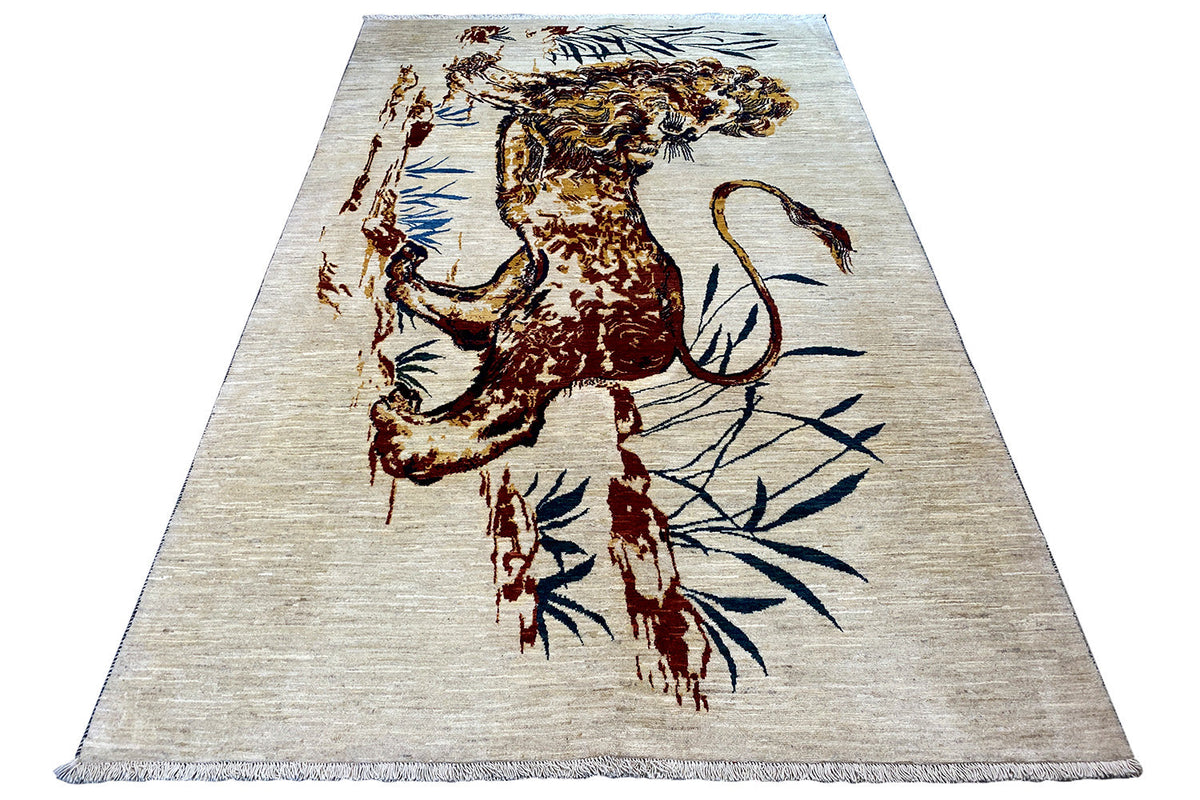 Wide rug with lion figure and foliage, multicolored on a light background
