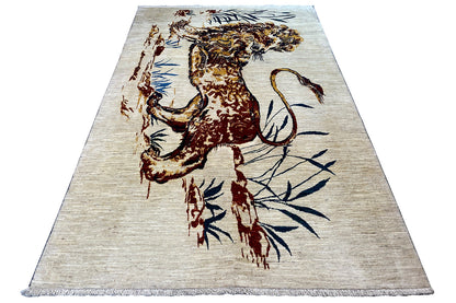 Wide rug with lion figure and foliage, multicolored on a light background