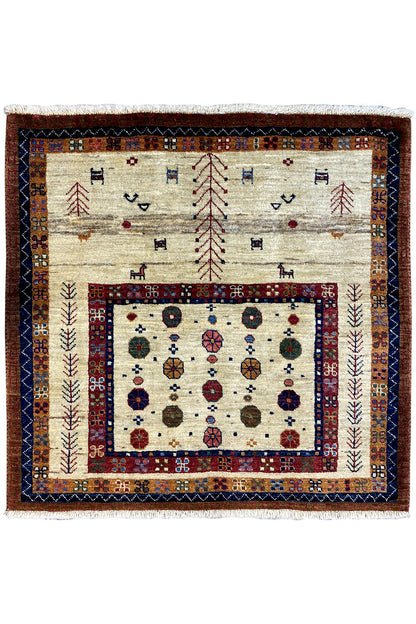Rug with a geometric pattern and fringes, beige with blue and red accents