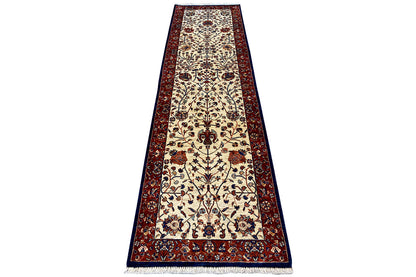 Qashqai exclusive rug, narrow top-down view, cream with a red border and blue pattern