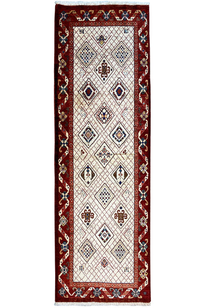 Oriental runner Qashqai Exclusive with a white field, red border and diamond pattern, fringes