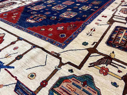 Qashqai exclusive carpet detail: light-colored fields with red and blue ornaments